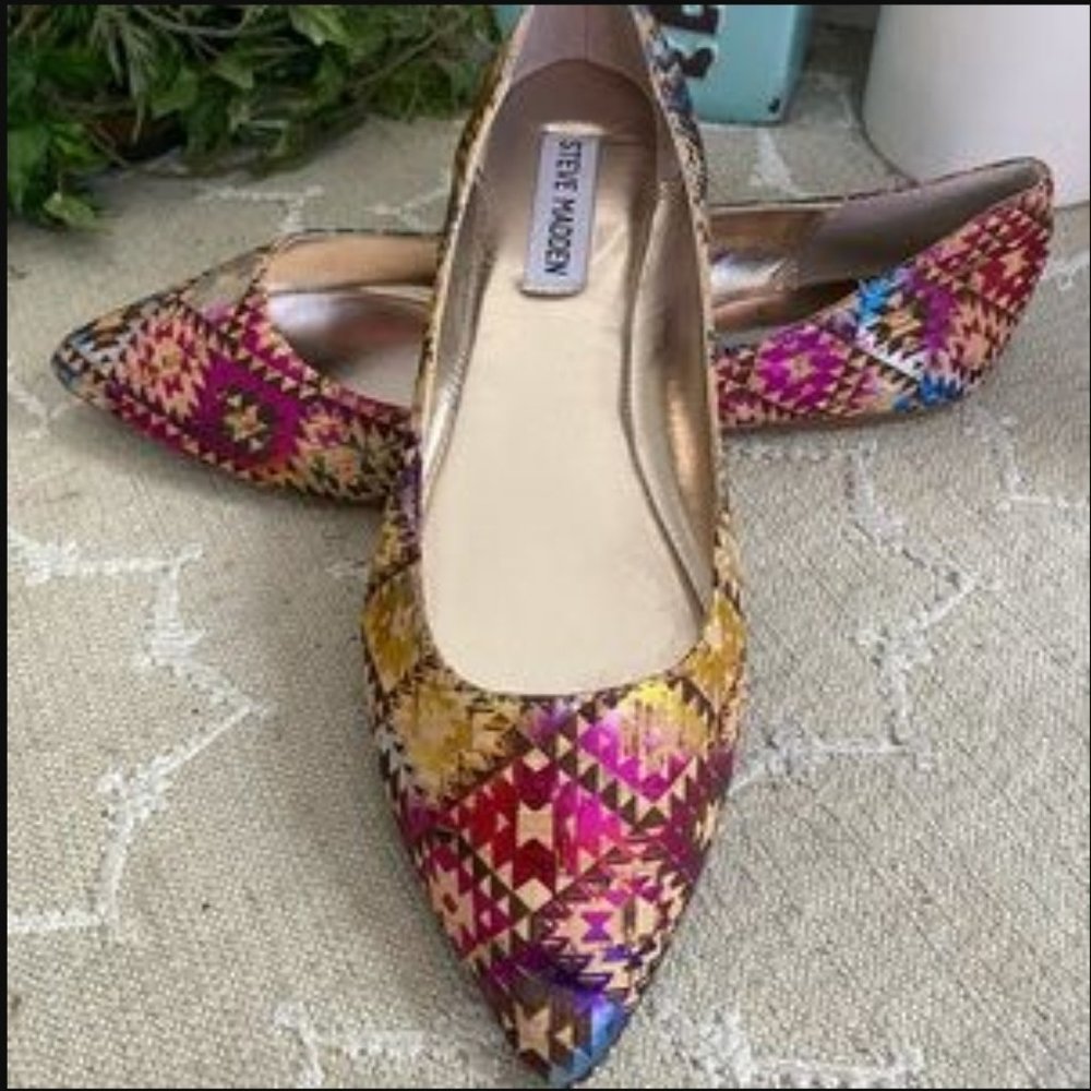 NWOT! Steve Madden Haanna Pointed Toe Multicolored Ballet Flat Shoes. Size 8.5